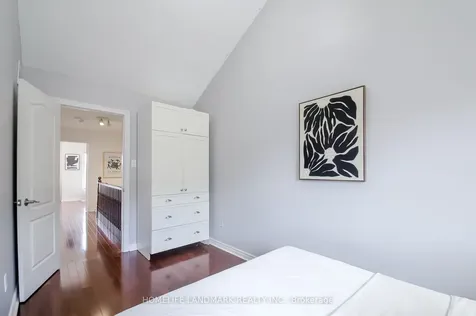 34 Mendota Road Toronto ON M8Y 1E8
