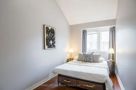 34 Mendota Road Toronto ON M8Y 1E8