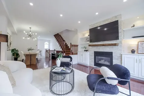 34 Mendota Road Toronto ON M8Y 1E8