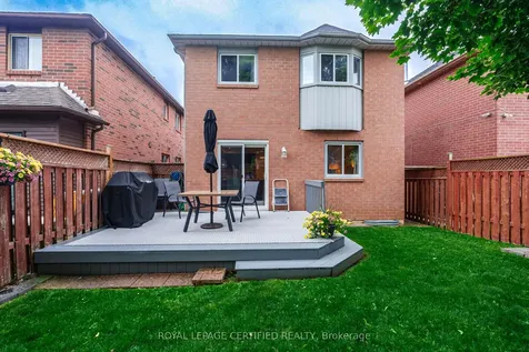 38 Banner Road Brampton ON L6X 4K8