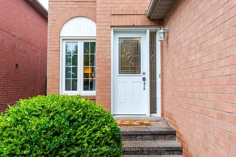 38 Banner Road Brampton ON L6X 4K8