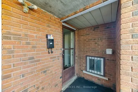 57 Jellicoe Crescent Brampton ON L6S 3H7