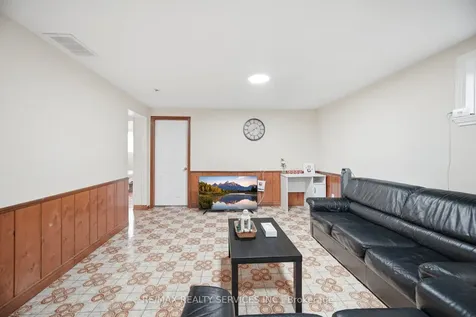 57 Jellicoe Crescent Brampton ON L6S 3H7