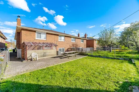 57 Jellicoe Crescent Brampton ON L6S 3H7