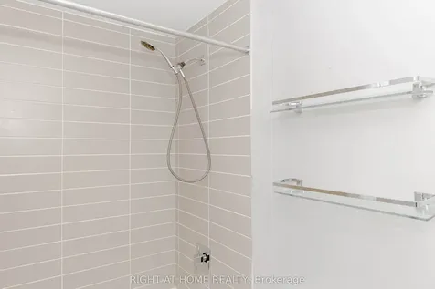2093 Fairview Street Burlington ON L7R 0E6