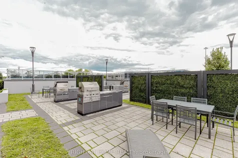 2093 Fairview Street Burlington ON L7R 0E6