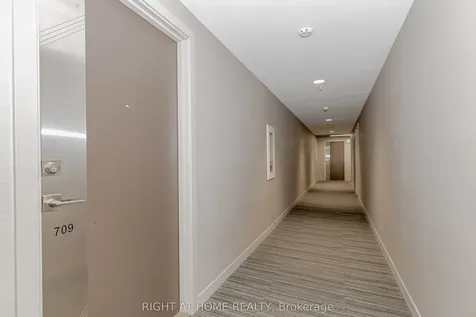 2093 Fairview Street Burlington ON L7R 0E6