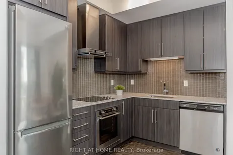 2093 Fairview Street Burlington ON L7R 0E6