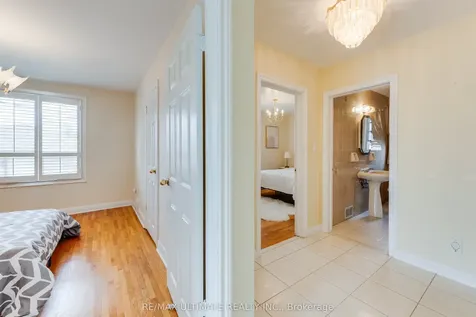 164 Katherine Road Toronto ON M3K 1J7