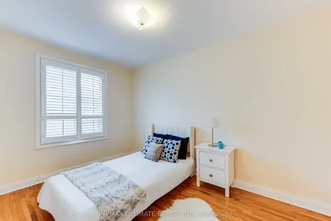 164 Katherine Road Toronto ON M3K 1J7