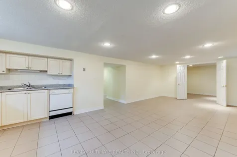 164 Katherine Road Toronto ON M3K 1J7