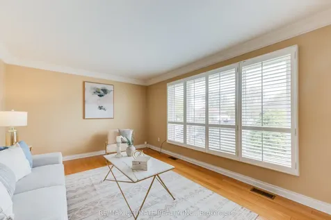 164 Katherine Road Toronto ON M3K 1J7