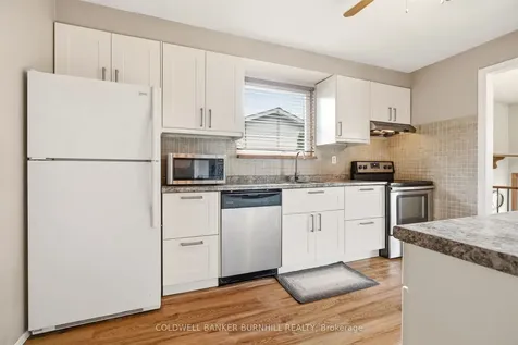 2349 Middlesmoor Crescent Burlington ON L7P 3X4