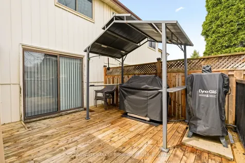 2349 Middlesmoor Crescent Burlington ON L7P 3X4