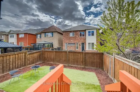 688 Hepburn Road Milton ON L9T 0M5