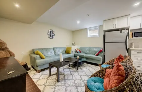 688 Hepburn Road Milton ON L9T 0M5