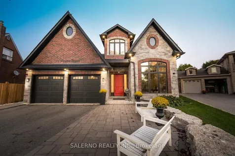 11 Compton Crescent Toronto ON M3M 2C3