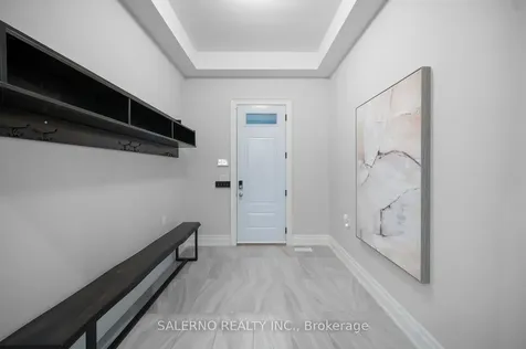 11 Compton Crescent Toronto ON M3M 2C3