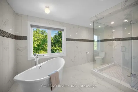 11 Compton Crescent Toronto ON M3M 2C3
