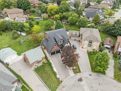 11 Compton Crescent Toronto ON M3M 2C3