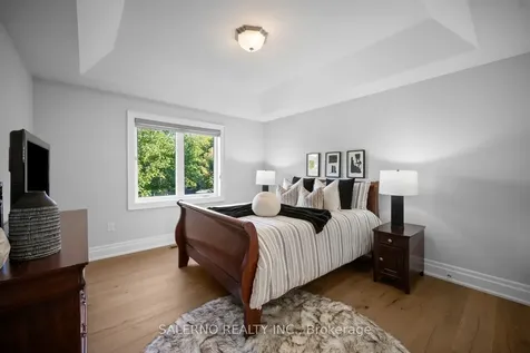 11 Compton Crescent Toronto ON M3M 2C3
