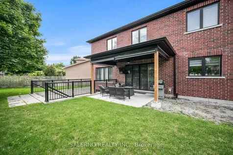 11 Compton Crescent Toronto ON M3M 2C3