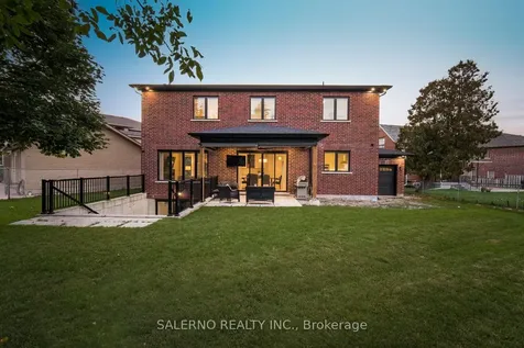 11 Compton Crescent Toronto ON M3M 2C3