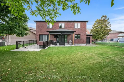 11 Compton Crescent Toronto ON M3M 2C3