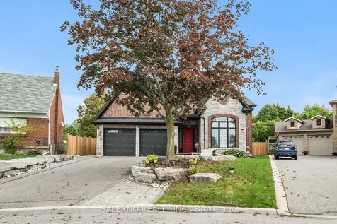 11 Compton Crescent Toronto ON M3M 2C3