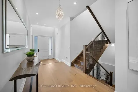 11 Compton Crescent Toronto ON M3M 2C3