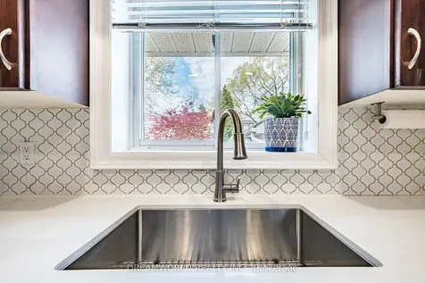6 Esmond Crescent Toronto ON M9W 3P8