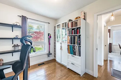 6 Esmond Crescent Toronto ON M9W 3P8