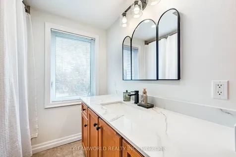 6 Esmond Crescent Toronto ON M9W 3P8
