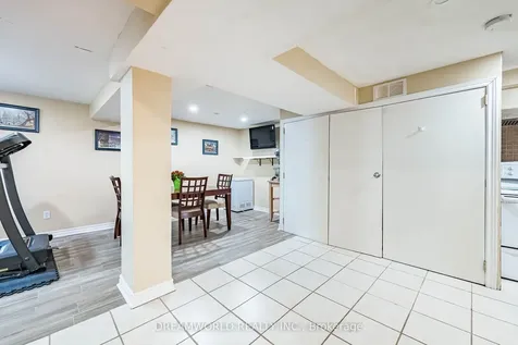 6 Esmond Crescent Toronto ON M9W 3P8
