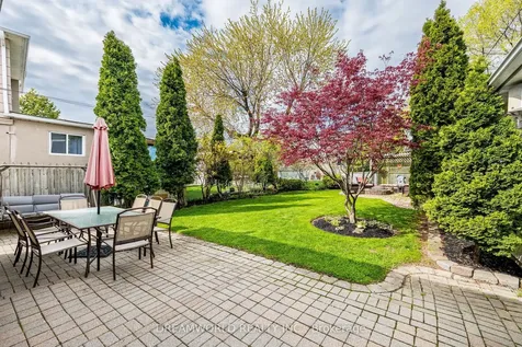 6 Esmond Crescent Toronto ON M9W 3P8