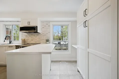 3041 Glencrest Road Burlington ON L7N 3K1