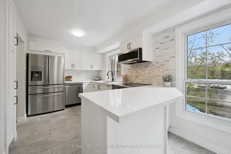 3041 Glencrest Road Burlington ON L7N 3K1