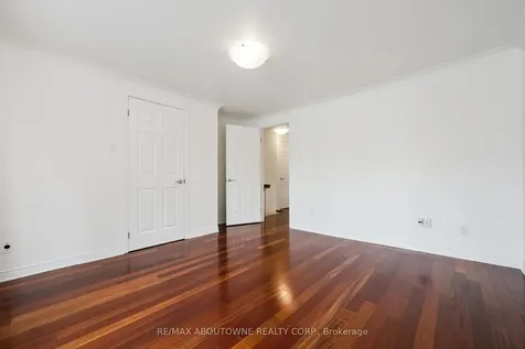 3041 Glencrest Road Burlington ON L7N 3K1