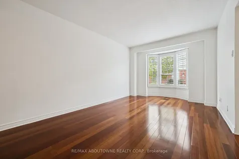 3041 Glencrest Road Burlington ON L7N 3K1