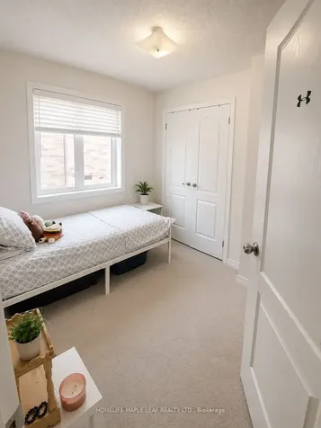 19 Vanwood Crescent Brampton ON L6P 2X4