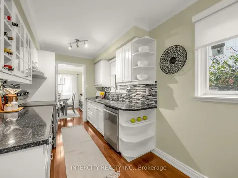 3976 Taffey Crescent Mississauga ON L5L 2A7