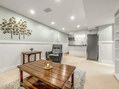 3976 Taffey Crescent Mississauga ON L5L 2A7