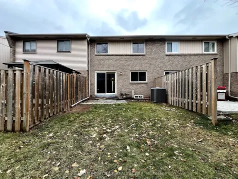 1532 Lancaster Drive Oakville ON L6H 2Z3