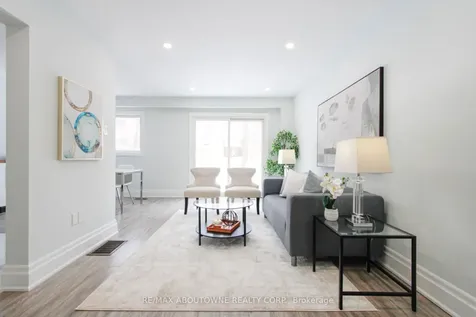 1532 Lancaster Drive Oakville ON L6H 2Z3