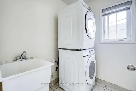 37 Sussexvale Drive Brampton ON L6R 3R5