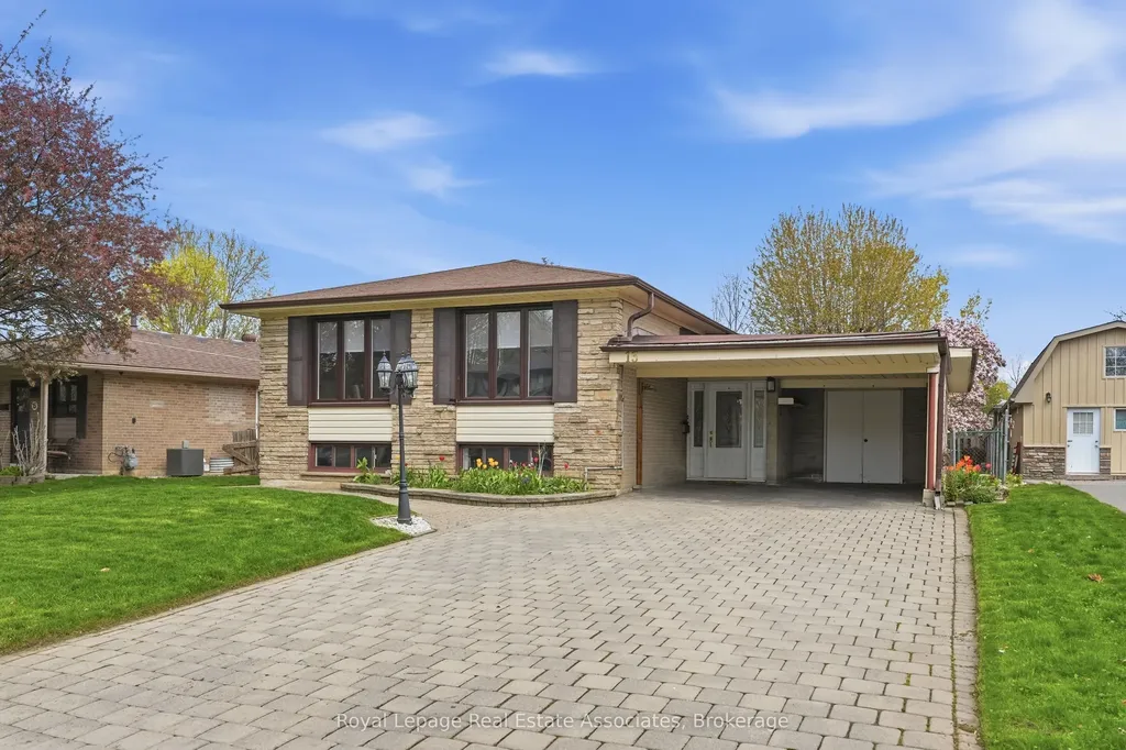13 Ferndale Crescent Brampton ON L6W 1G1