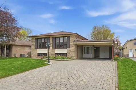 13 Ferndale Crescent Brampton ON L6W 1G1