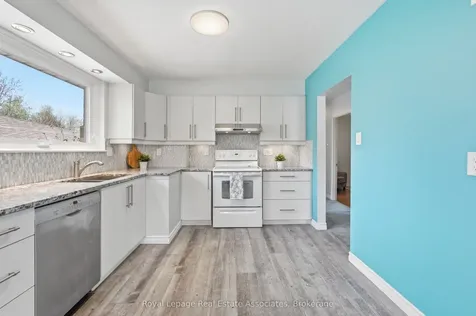 13 Ferndale Crescent Brampton ON L6W 1G1