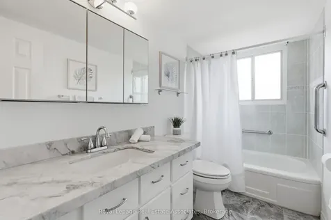 13 Ferndale Crescent Brampton ON L6W 1G1