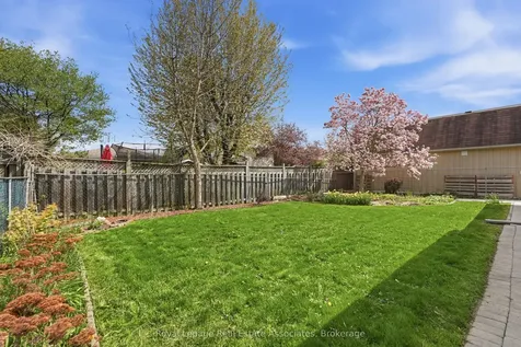 13 Ferndale Crescent Brampton ON L6W 1G1